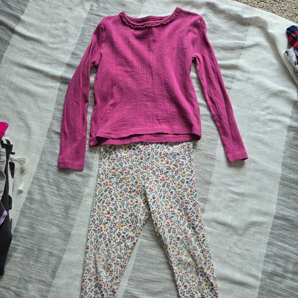 Floral pants outfit